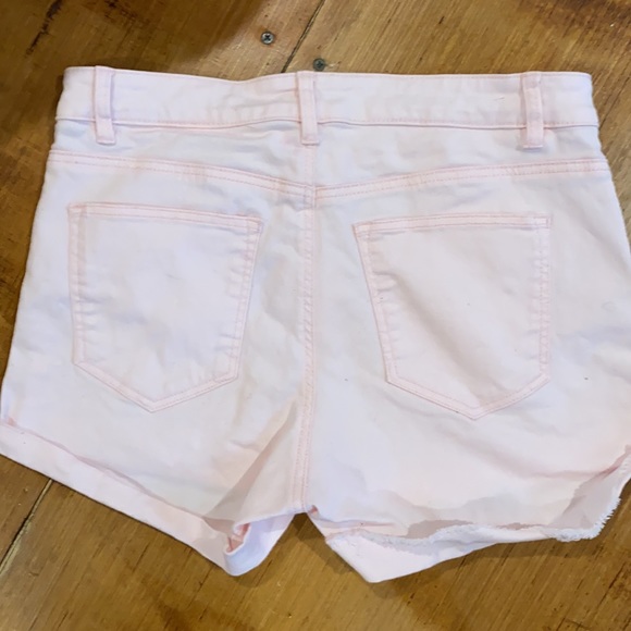 H&M shorts size 6 - Picture 3 of 3